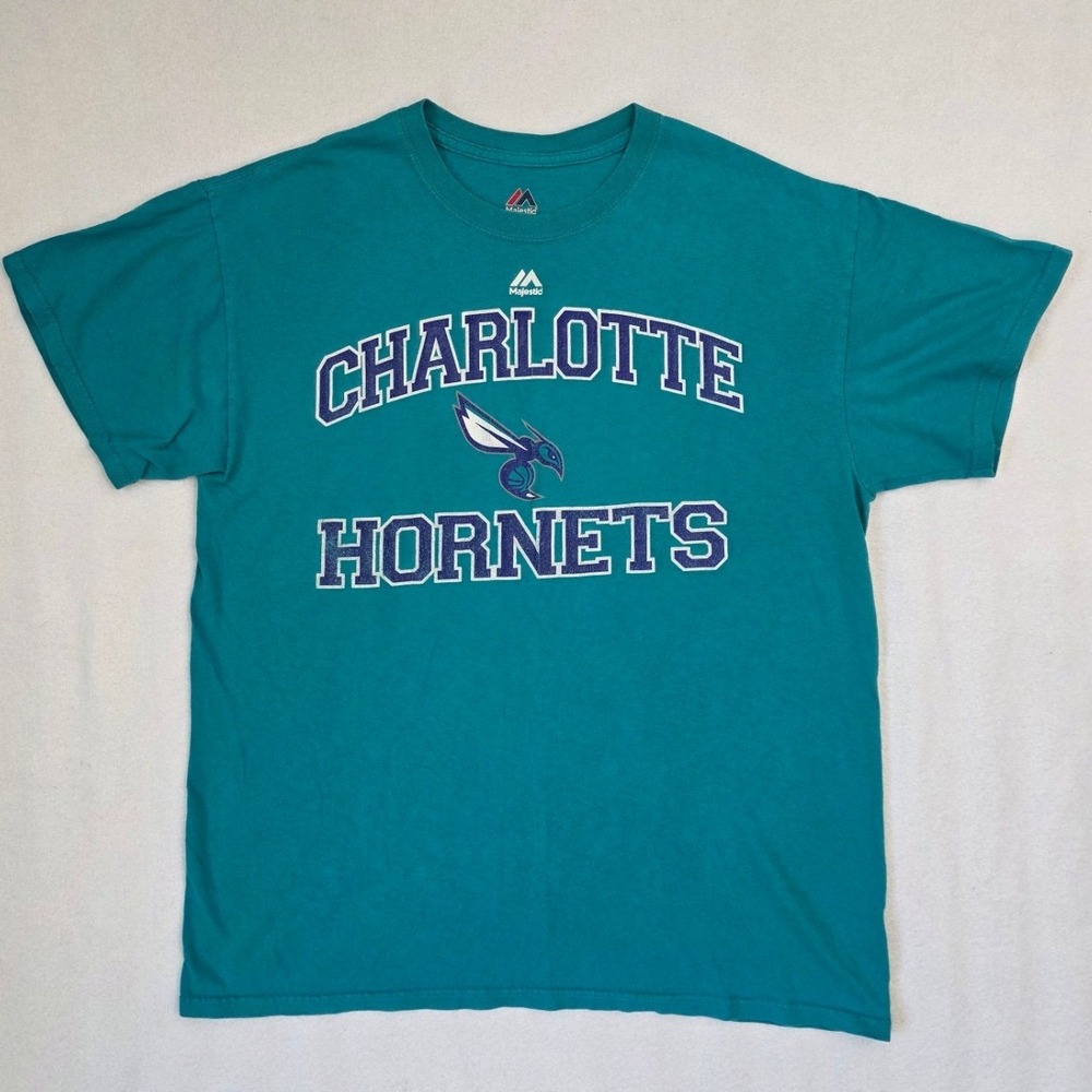 Majestic Charlotte Hornets NBA T-Shirt Medium Teal Cotton Vintage Basketball Tee